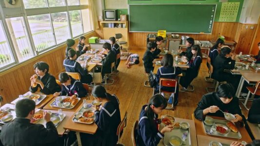 SCHOOL MEALS TIME GRADUATION (2022)